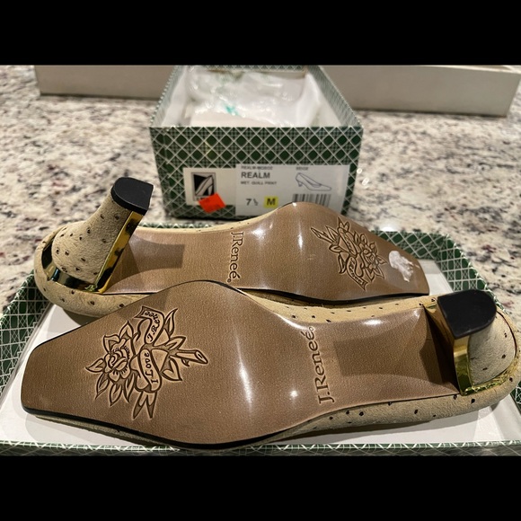 J. Renee Elvira Heels - Picture 4 of 6